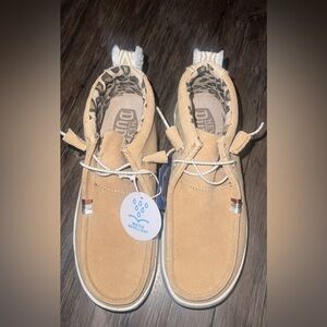 Hey Dude Wendy Peak Hi Suede Tan